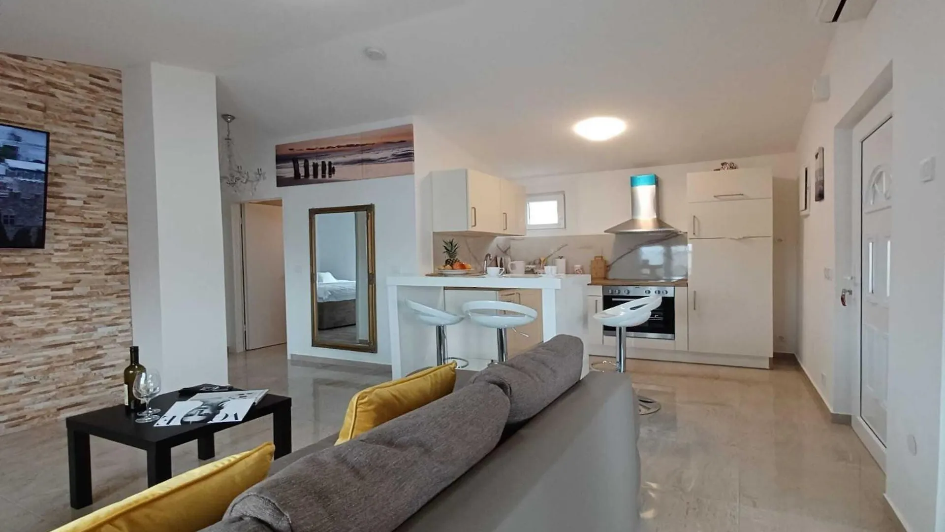 Beachfront Apartment With Balcony And Sea View ヴーシ クロアチア